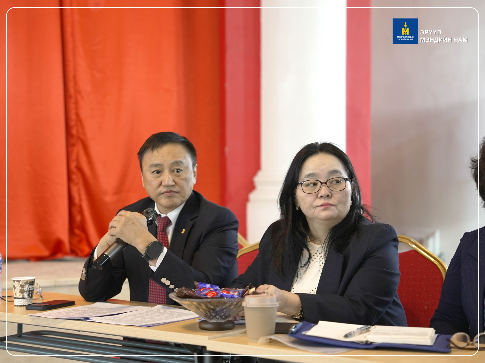 Ж.Чинбүрэн: Эмийн үнэ, чанарын асуудлыг шийдэхэд иргэдийн хяналт маш чухал учраас em.hdc.gov.mn цахим хуудсыг ашиглаж хэвшээрэй